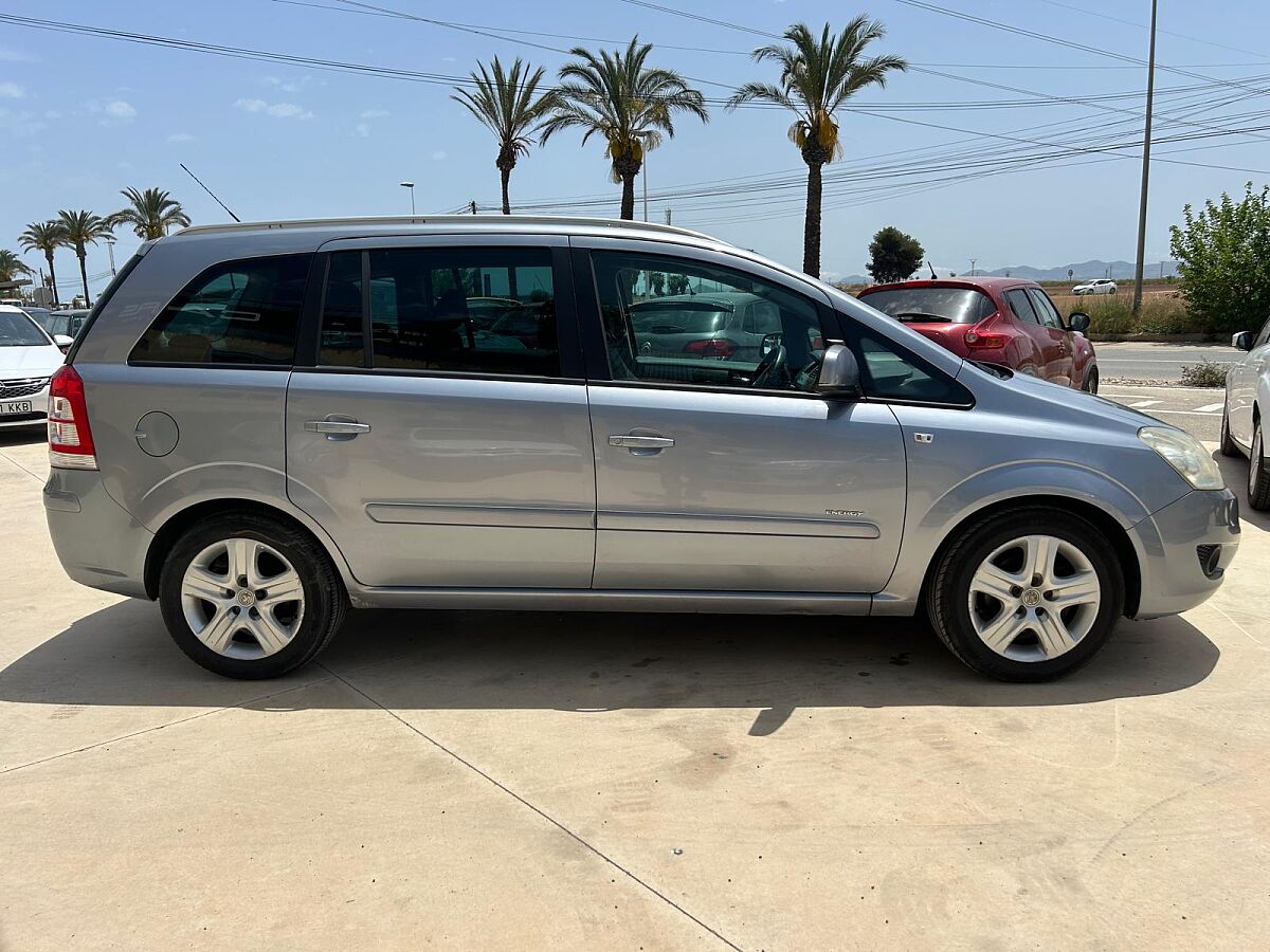 OPEL ZAFIRA DESIGN 1.6 SPANISH RHD IN SPAIN 131000 MILES 7 SEATS SUPERB 2010